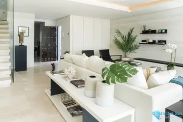 4 bedroom Apartment for Sale in The Golden Mile-57658