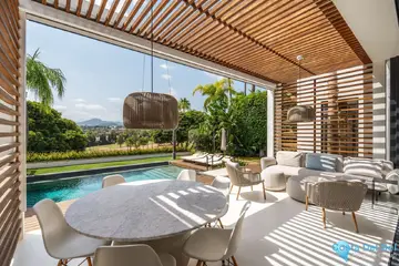 5 bedroom House for Sale in Marbella-57765