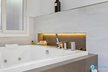 6 bedroom House for Sale in Marbella-57827