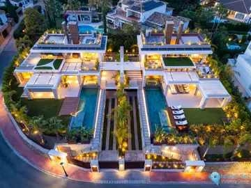 5 bedroom House for Sale in Nueva Andalucía-57838