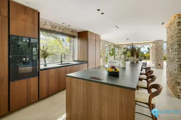 5 bedroom House for Sale in Nueva Andalucía-57850