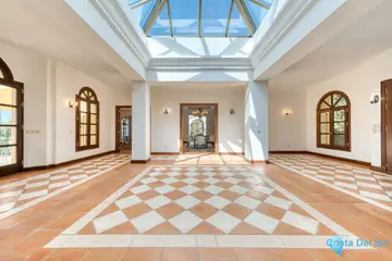 6 bedroom House for Sale in La Zagaleta-57971