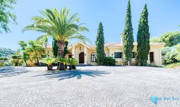 6 bedroom House for Sale in La Zagaleta-57973