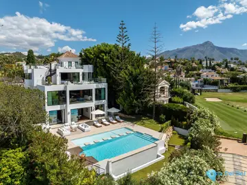 6 bedroom House for Sale in Marbella