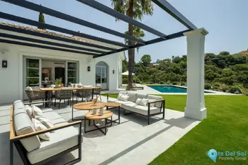5 bedroom House for Sale in La Zagaleta-58037