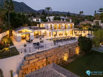 5 bedroom House for Sale in The Golden Mile-58069