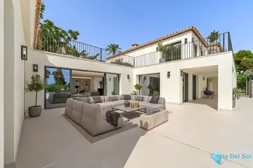 5 bedroom House for Sale in The Golden Mile-58070