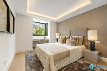 5 bedroom House for Sale in The Golden Mile-58080