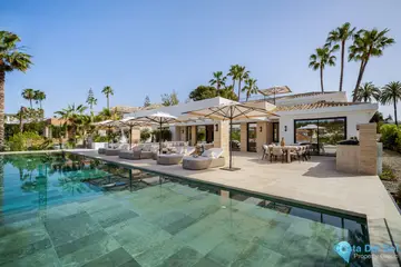 6 bedroom House for Sale in Aloha-58219
