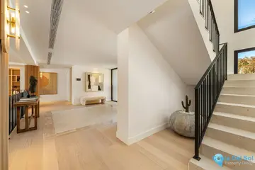 6 bedroom House for Sale in Aloha-58226