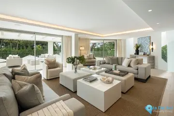 6 bedroom House for Sale in The Golden Mile