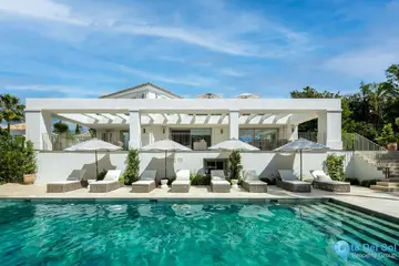 6 bedroom House for Sale in The Golden Mile-58265