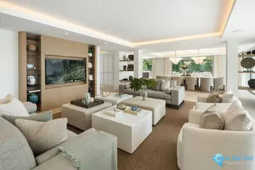 6 bedroom House for Sale in The Golden Mile-58272