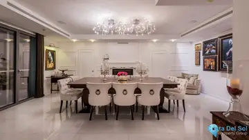6 bedroom House for Sale in Nueva Andalucía-58300