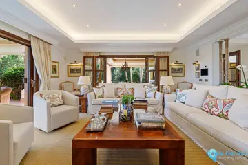 6 bedroom House for Sale in The Golden Mile-58299