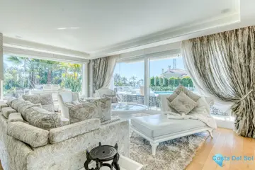 8 bedroom House for Sale in Bahía de Marbella-58334