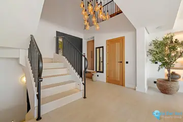 6 bedroom House for Sale in Marbella-58425