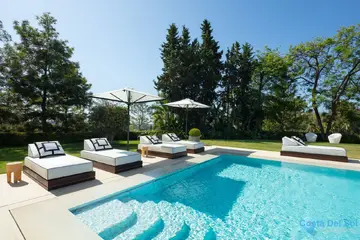 6 bedroom House for Sale in Nueva Andalucía-58421