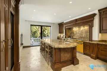 12 bedroom House for Sale in Nueva Andalucía-58456