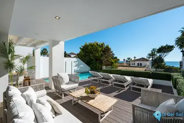 4 bedroom House for Sale in The Golden Mile