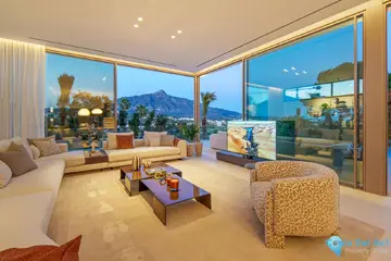5 bedroom House for Sale in Nueva Andalucía-58569