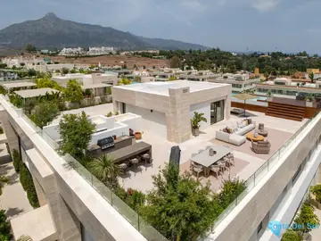 4 bedroom Apartment for Sale in The Golden Mile