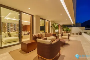 4 bedroom Apartment for Sale in The Golden Mile-58593