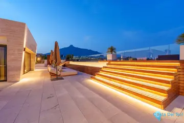 4 bedroom Apartment for Sale in The Golden Mile-58585