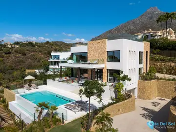 5 bedroom House for Sale in Marbella