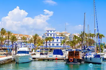 565m2 Plot for Sale in Estepona-59426