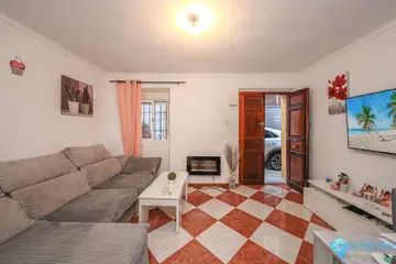4 bedroom House for Sale in Guaro-60356