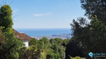 918m2 Plot for Sale in Mijas