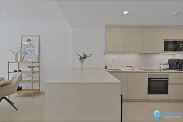 2 bedroom Apartment for Sale in Elviria-11715