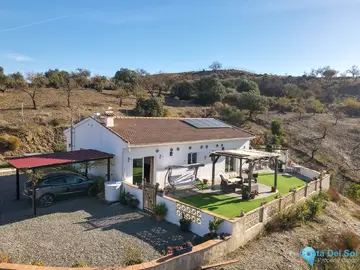 3 bedroom House for Sale in Tolox
