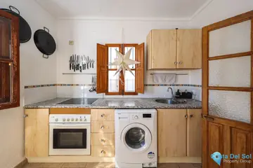 3 bedroom House for Sale in Guaro-61428