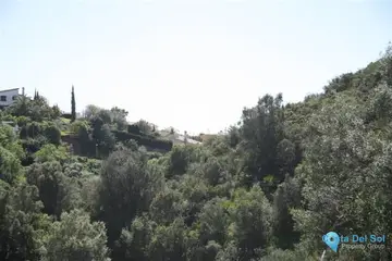 1385m2 Plot for Sale in El Rosario-62546