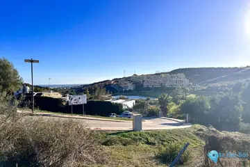 596m2 Plot for Sale in Estepona-62568