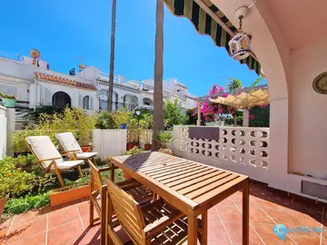 2 bedroom House for Sale in Manilva