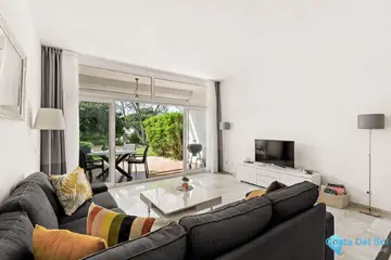 2 bedroom House for Sale in Aloha-102147