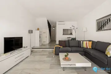 2 bedroom House for Sale in Aloha-102150