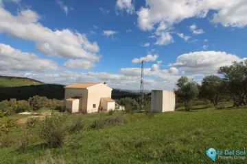 28410m2 Plot for Sale in Guaro-63152
