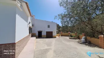 4 bedroom House for Sale in Alora-63302
