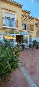 5 bedroom House for Sale in Estepona