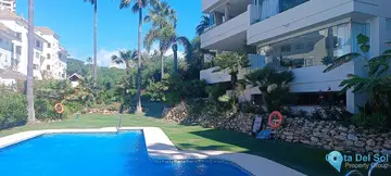 2 bedroom Apartment for Sale in Elviria