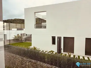 3 bedroom House for Sale in Riviera del Sol