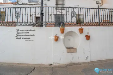 4 bedroom House for Sale in Pizarra