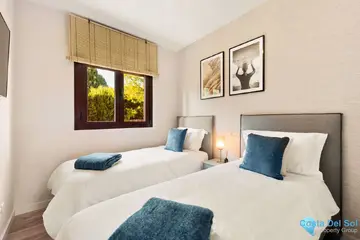 2 bedroom Apartment for Sale in Benahavís-64329