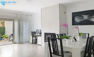 3 bedroom House for Sale in Selwo-680