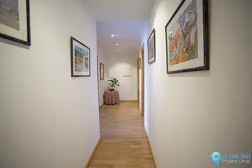 4 bedroom Apartment for Sale in Coín-65616