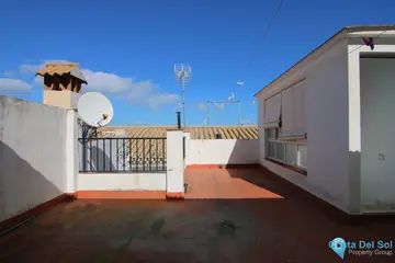 6 bedroom House for Sale in Coín